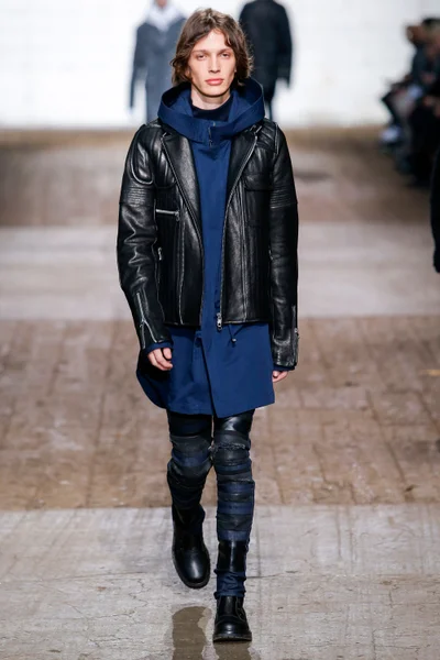 Look 26